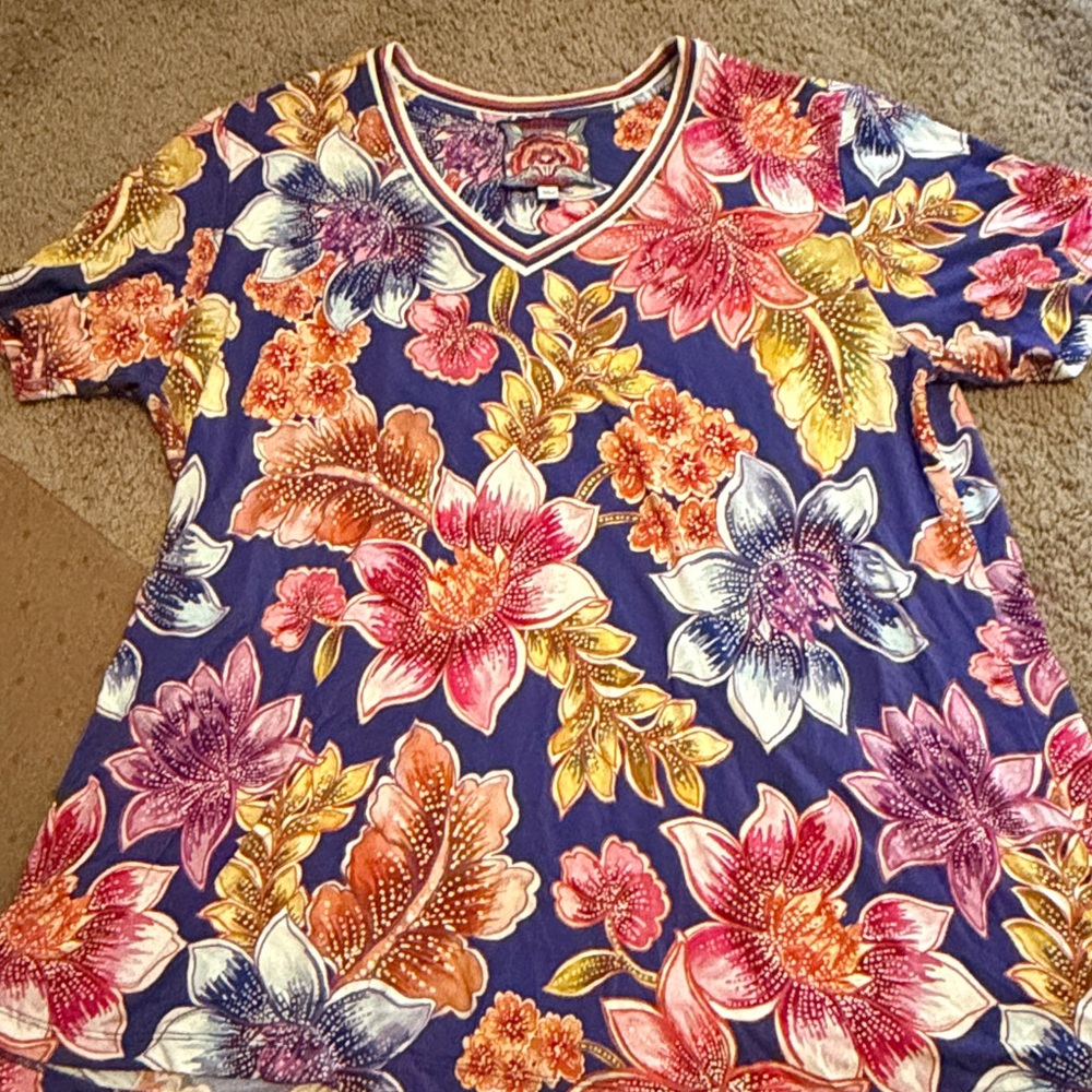 Johnny Was Multicolor Floral V-Neck Short Sleeve Tee